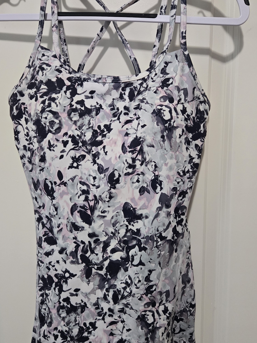 GAIAM White Activewear Shone Bra Top with Subtle Silver Logo